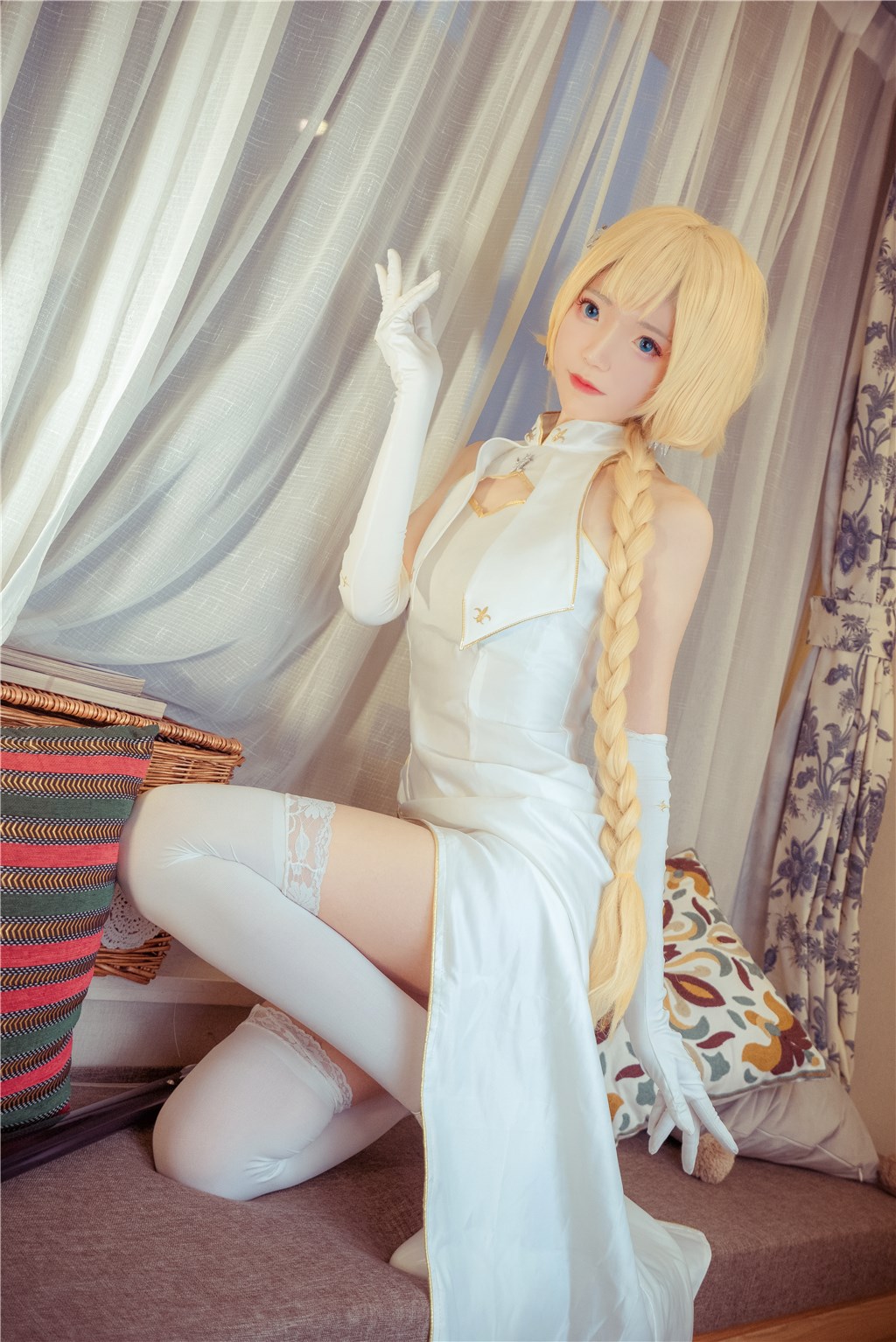 吃瓜爆料网独家放送：幕后摄像捕捉到的模糊亲昵，疑似暗示情缘